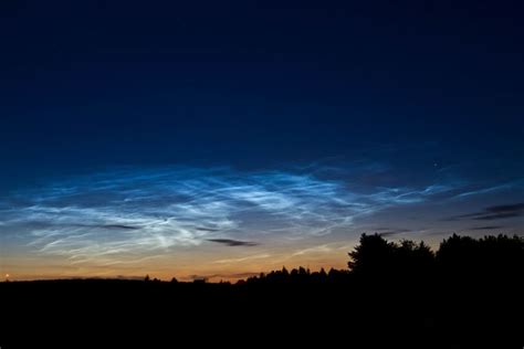 Night Sky Screensavers And Backgrounds Free Clouds Phenomena Night