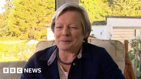 The Woman Who Can Smell Parkinsons Disease Bbc News