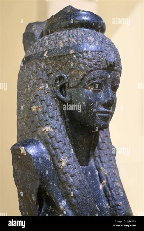 Cleopatra Bust Hi Res Stock Photography And Images Alamy