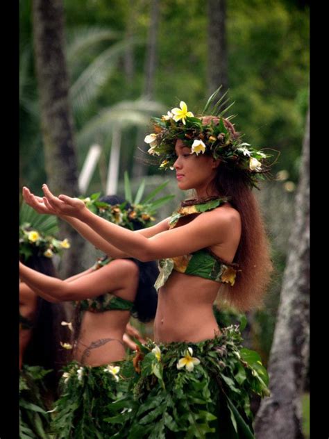 Vahine Polynesian Girls Polynesian Dance Polynesian Islands