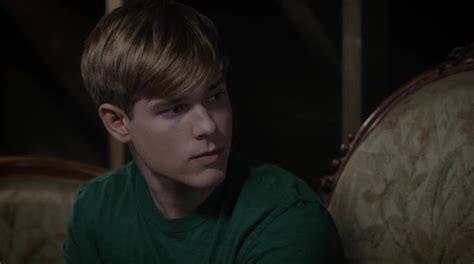 Auscaps Mason Dye Shirtless In Flowers In The Attic