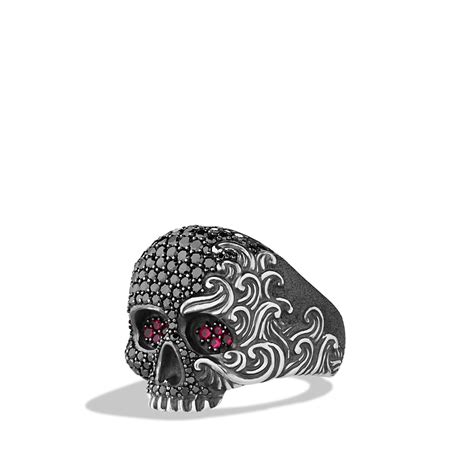 Waves Large Skull Ring With Black Diamonds And Rubies Anillos De