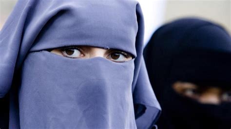 Muslim Woman Kicked Out Of Us Store For Wearing Veil