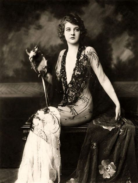 Pin By Giggles On S S Fashion Ziegfeld Girls Vintage Glamour