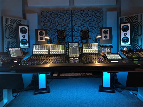 The 5 Home Recording Studio Equipment List 2021