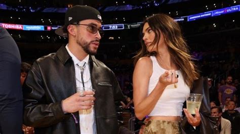 Juntos En Público Kendall Jenner Y Bad Bunny Asistieron Al Partido De