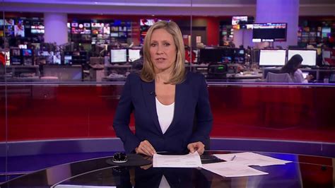Sophie Raworth Bbc News At Ten January 3rd 2018 Youtube