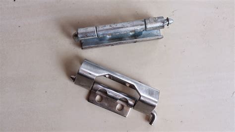 Standar ukuran engsel pintu, jarak engsel pintu, 1 pintu berapa engsel, merk engsel pintu yang kuat, cara menghitung berat pintu kayu, engsel pintu panel, engsel untuk pintu berat, cara menghitung harga kusen kayu Jual Kunci Engsel Panel Listrik: Jual Kunci Engsel Panel