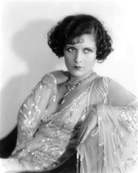 40 Gorgeous Photos Of American Actress Evelyn Brent In The 1920s And 30s Vintage News Daily