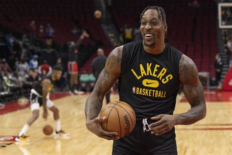 Former Lakers center Dwight Howard gets bodied in epic T1 League clash