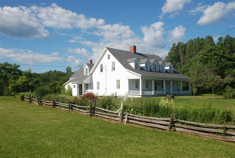 Even if the fire was localized, smoke and soot can have traveled throughout the house, affecting walls, carpet, upholstery, drapes, clothing, and other personal items. After a Quebec heritage house is set on fire, what can ...