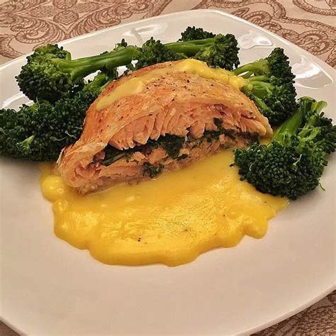 Salmon En Croute