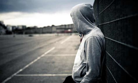 A quarter of young men self-harm to cope with depression, says survey ...