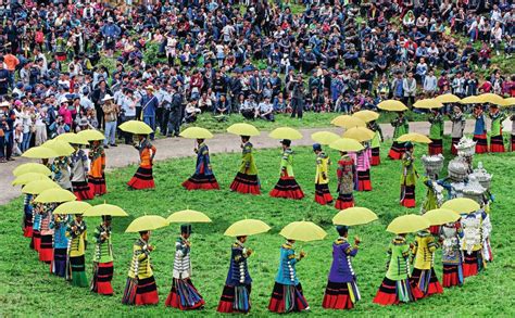 Colorful Yi Costumes In Liangshan Yi Autonomous Prefecture