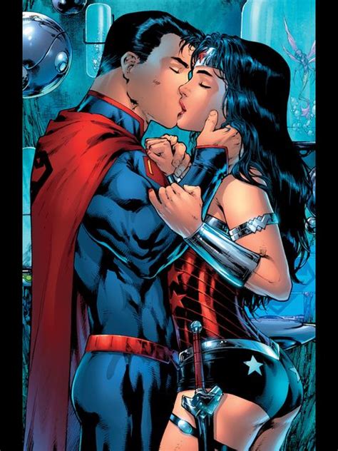 Superman And Wonder Woman Kiss Superman Wonder Woman Wonder Woman