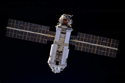 International Space Station 15 Facts For 15 Years In Orbit Collectspace