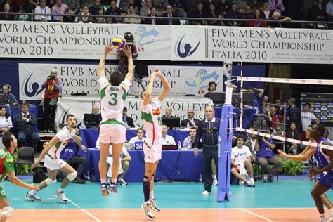 A point is scored on every serve. Setter Footwork
