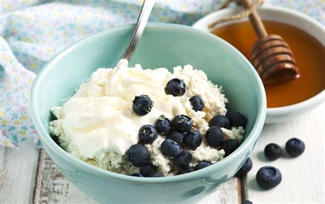 How many calories in cottage cheese? Protein-Packed Cottage Cheese Makes a Comeback | Nutrition ...