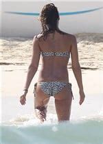 More Jessica Alba Mexican Vacation Bikini Pics