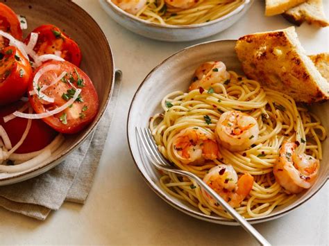 Drain the pasta, reserving a cup or so of the liquid and place back in the pot. Spicy Shrimp and Spaghetti Aglio Olio (Garlic and Oil ...