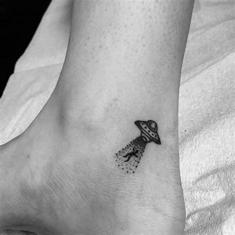 With so many cool designs, guys will find plenty of inspiration to decide on a meaningful little tattoo. Top 73 Best Ankle Tattoo Ideas - [2021 Inspiration Guide ...