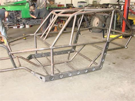 Kore Defender Chassis Pirate4x4com 4x4 And Off Road Forum Rock