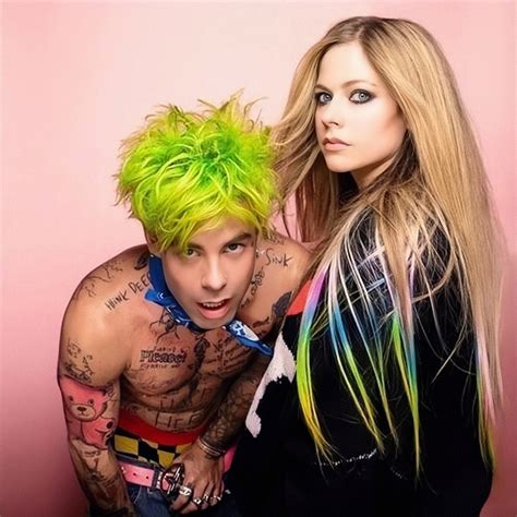 Avril Lavigne And Mod Sun Flames Entertainment News Gaga Daily