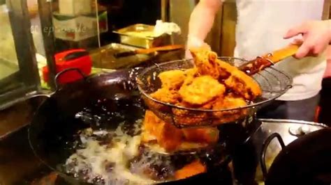 Japanese food, japanese culture and japanese travel. Deep Fried Food in the Chinese Wok. Unhealthy, but Tasty ...
