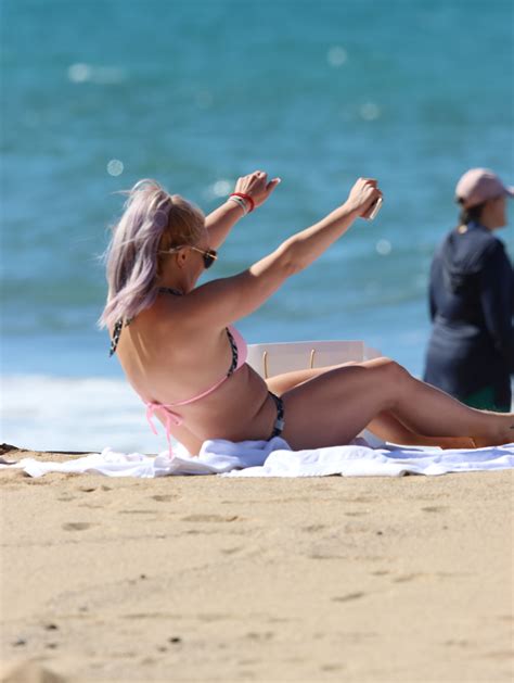 Britney Spears Sizzles In Pink Leopard Print Bikini On Hawaii Holiday With Fiancé Sam Asghari