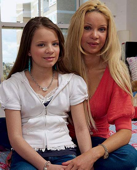 Woman Wants To Get Her Daughter Breast Implants Losing Faith In Humanity