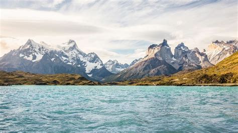Del Toro Lake Chile In 2020 Torres Del Paine National Park National