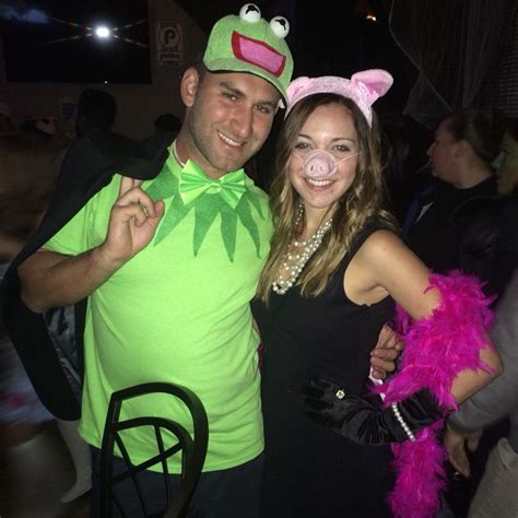 Kermit the frog costume diy. Miss Piggy and Kermit. Halloween costume | Holidaze | Pinterest | Halloween costumes, Miss piggy ...