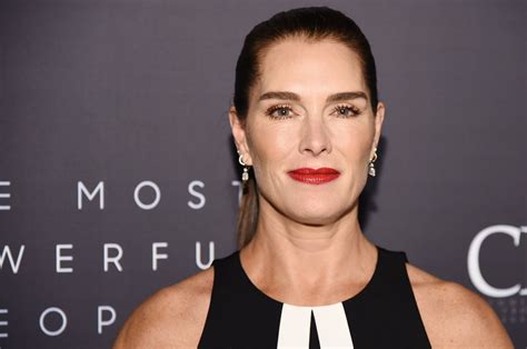 Brooke Shields 55 Reveals She Broke Her Femur And Is Learning How To