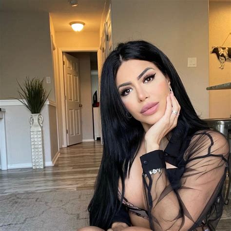 Larissa Lima Gets Serious On Instagram The Hollywood Gossip