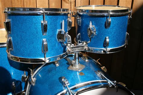 Ludwig Hollywood 1967 Original Blue Sparkle Drum Percussion For Sale