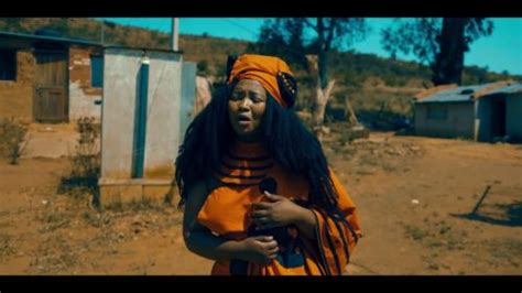 The song is currently making waves on facebook and youtube. DOWNLOAD VIDEO: Rethabile Khumalo - Ntyilo Ntyilo ft ...