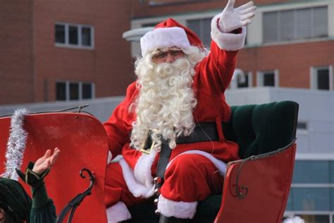 Santa Claus Arrives In Waterloo Region Ctv Kitchener News