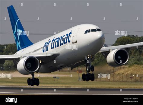 Air Transat Airbus A300 Landing Stock Photo Alamy