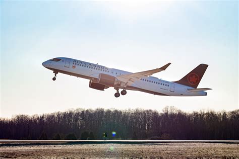 Video Air Canada Takes Delivery Of Its First Airbus A220 Aeronews