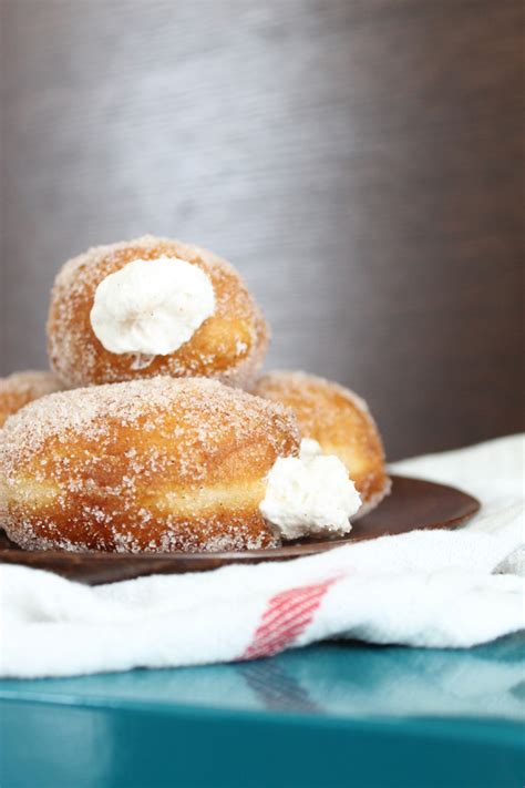 xoxohannah homemade vanilla creme filled donuts