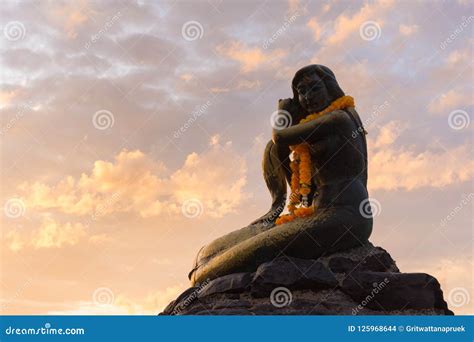 Songkhla Golden Mermaid Statue Editorial Stock Image Image Of Fantasy