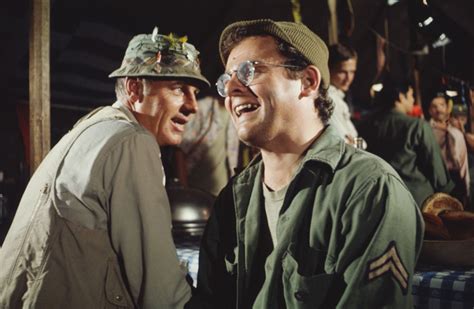 Mash Take A Behind The Scenes Look At The Classic Series Mash