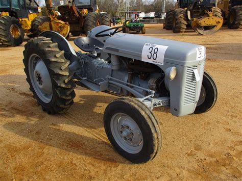 The massey ferguson 30 is a 2wd utility tractor manufactured by the massey ferguson from 1963 to 1964. FERGUSON 30 FARM TRACTOR, - 3 PTH, PTO, 11.2-28 REAR TIRES