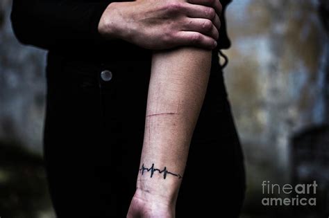 Self Harm Photograph By Heline Vanbeselaere Reporters Science Photo Library