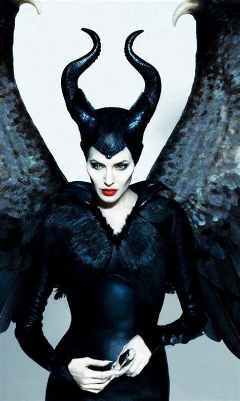 Pin By Aimin On Halloween Angelina Jolie Maleficent Maleficent