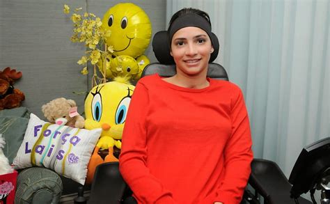 Laís da silva souza (born in december 13, 1988) is a brazilian former artistic gymnast and aerial skier. JORNAL R 7ª: Ginasta Lais Souza revela ser gay: "Tenha uma ...