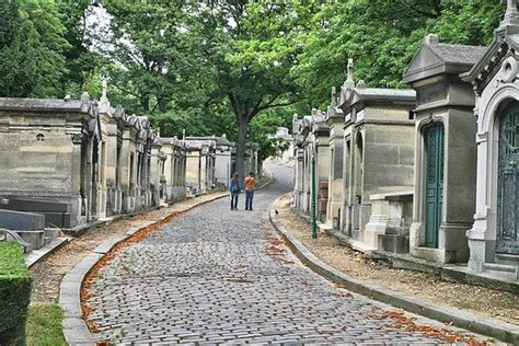Paris Pere Lachaise Gravestone Walking Tour Provided By City Wonders