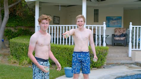 Thestarscomeouttoplay Casey Simpson Shirtless And Barefoot