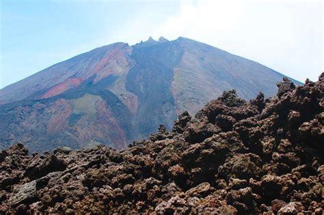 Hiking Pacaya Volcano With Old Town Outfitters The World Up Closer