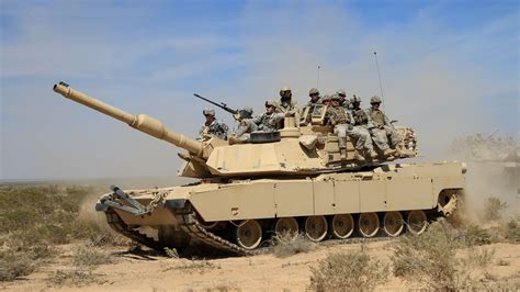 To ensure information security, all ivis data transmissions are routed through the m1a2's sincgars. M1 Abrams 3200x1800. Tapeta, pozadí na plochu PC. Obrázek ...